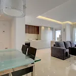 Aqua Vento, Szálloda Marbella