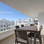 Aqua Vento, Szálloda Marbella